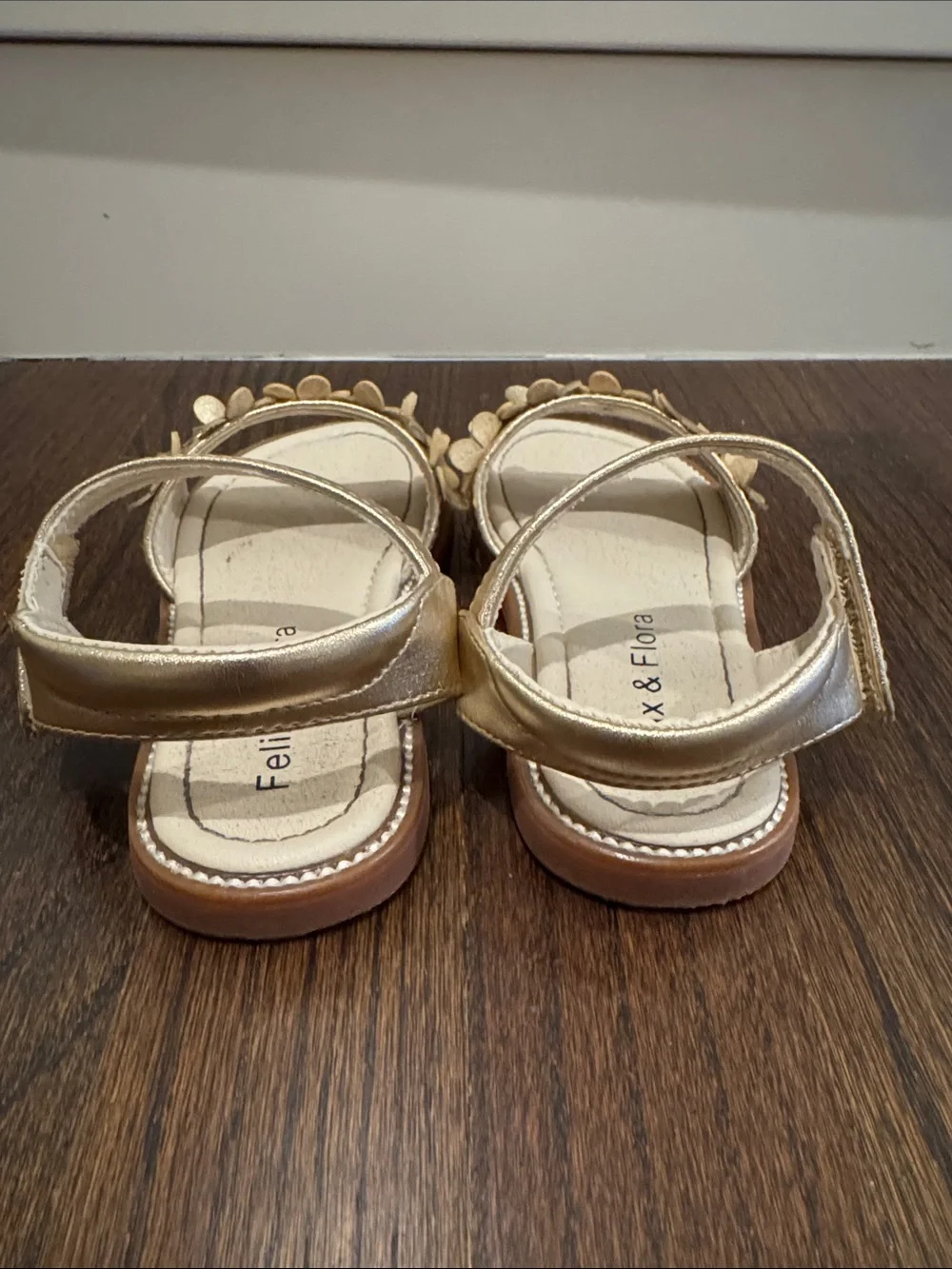 Felix & Flora Gold Floral Sandals Girls Size 10 Hook & Loop Dress Easter Wedding